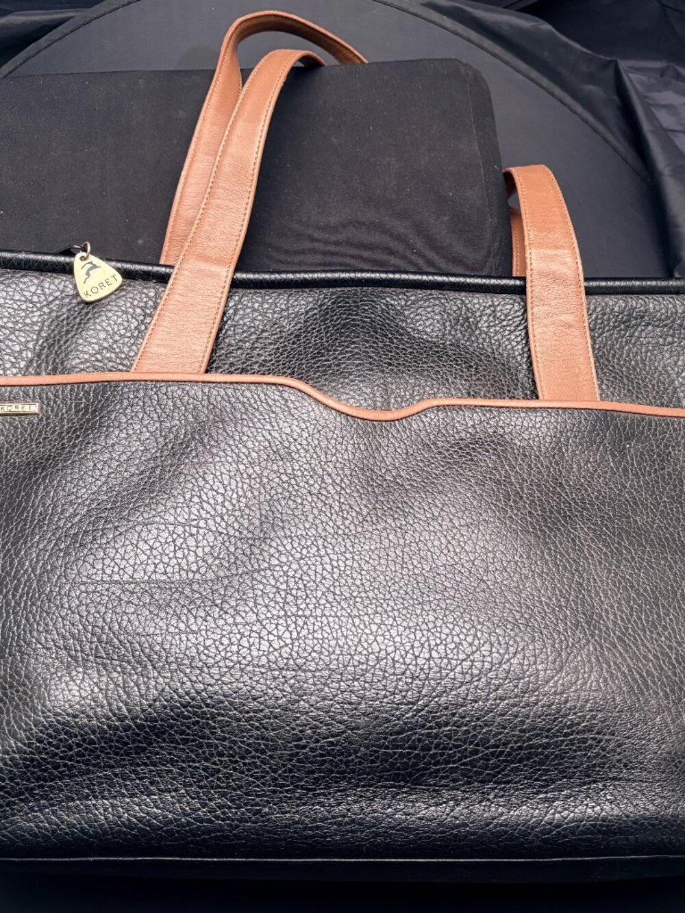 Title: Koret Vintage Black Pebbled Leather Large Tote